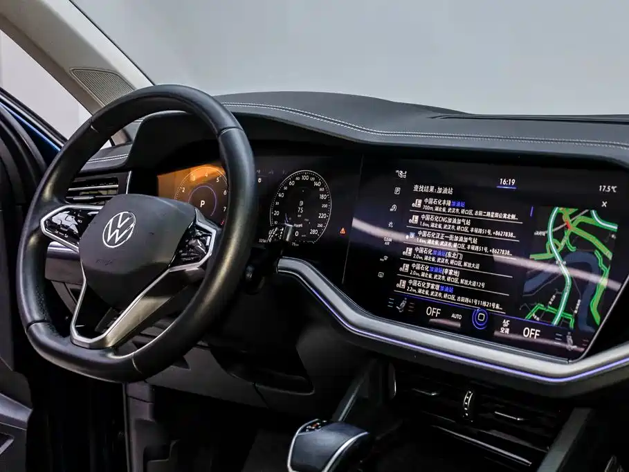 Volkswagen Touareg 2023 2022 3.0TSI Rui Xiang Edition Gloss Black Sport Package