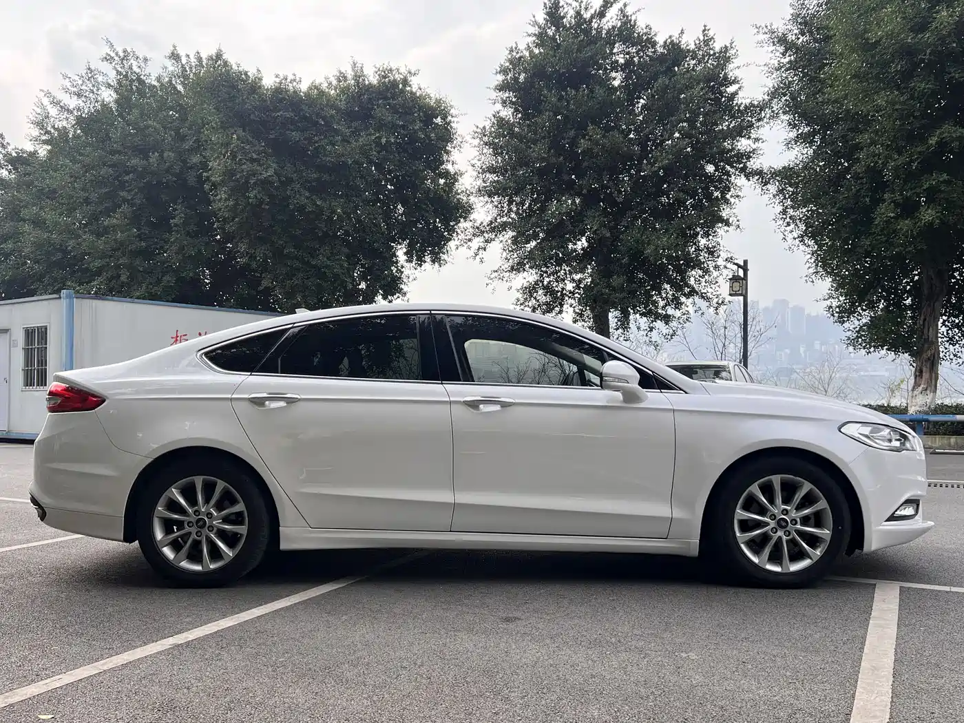 FORD MONDEO
