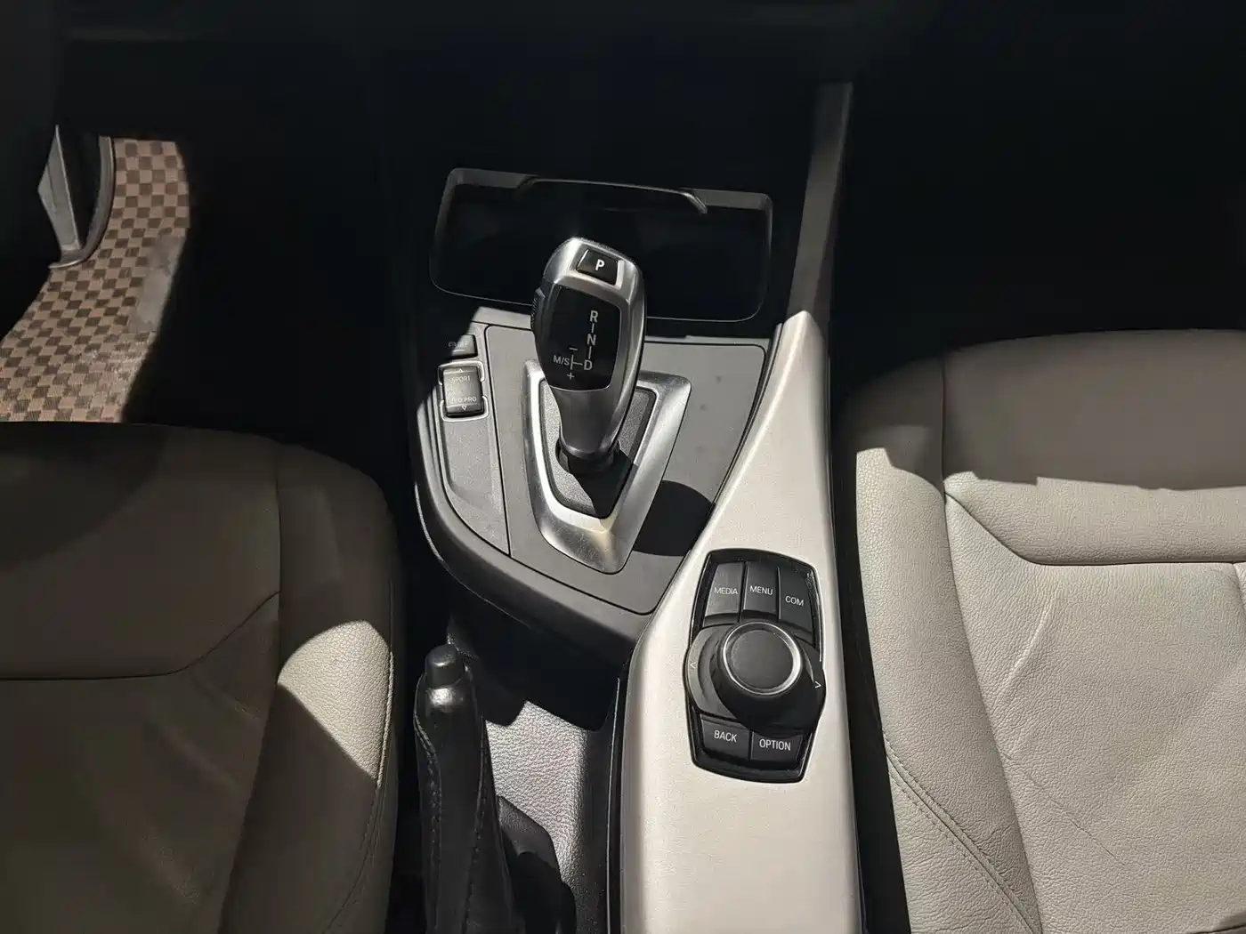 BMW 1 Series (Import) 2016 118i Leading фото 17