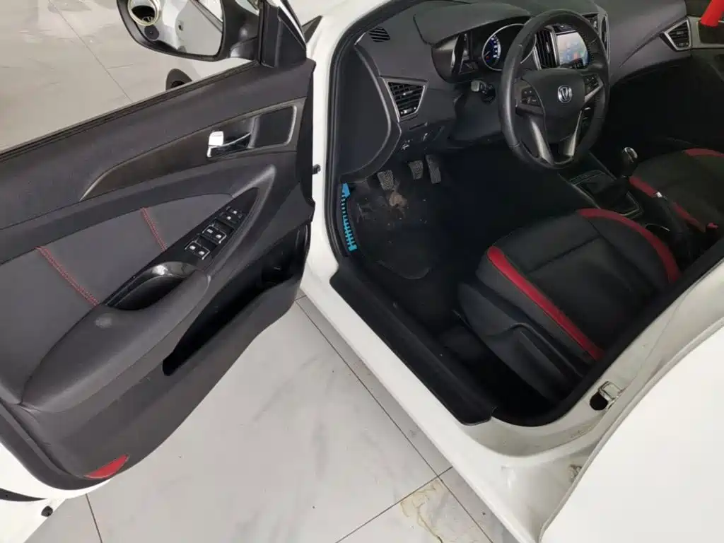 Changan Eado XT 2017 2016 1.6L Manual Stylish Cool Edition