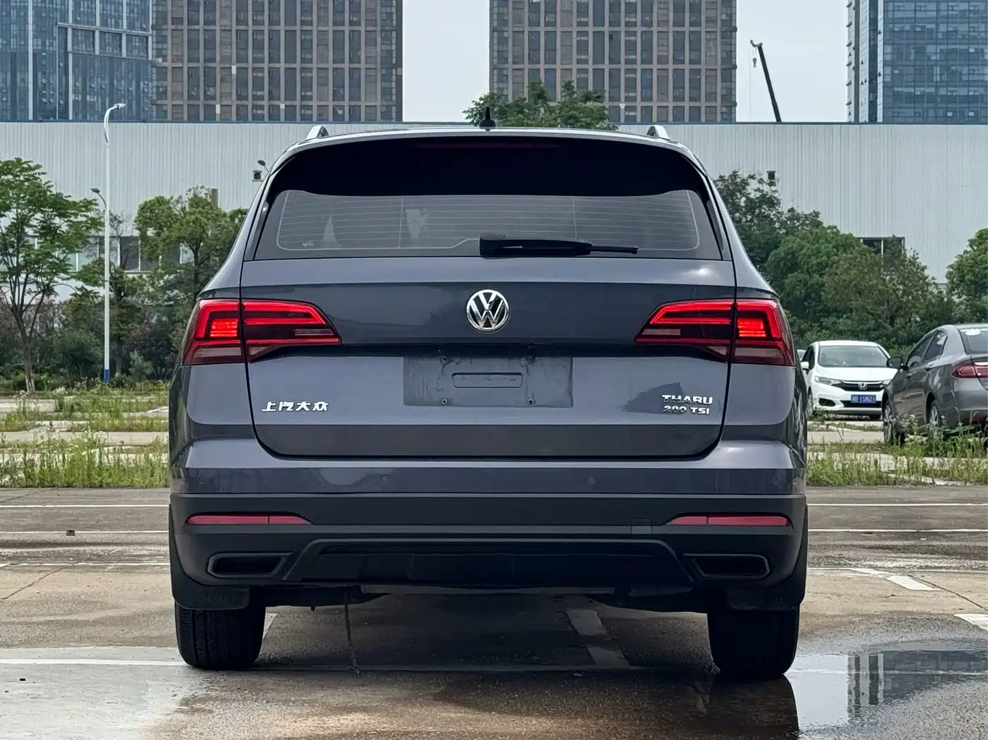 Фото 10 - Volkswagen Tharu