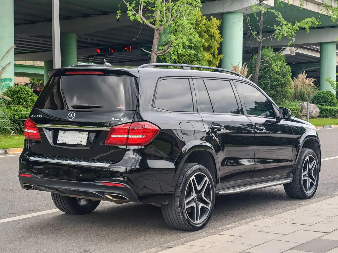 Mercedes-Benz GLS 2018 GLS 400 4MATIC Luxury фото 6