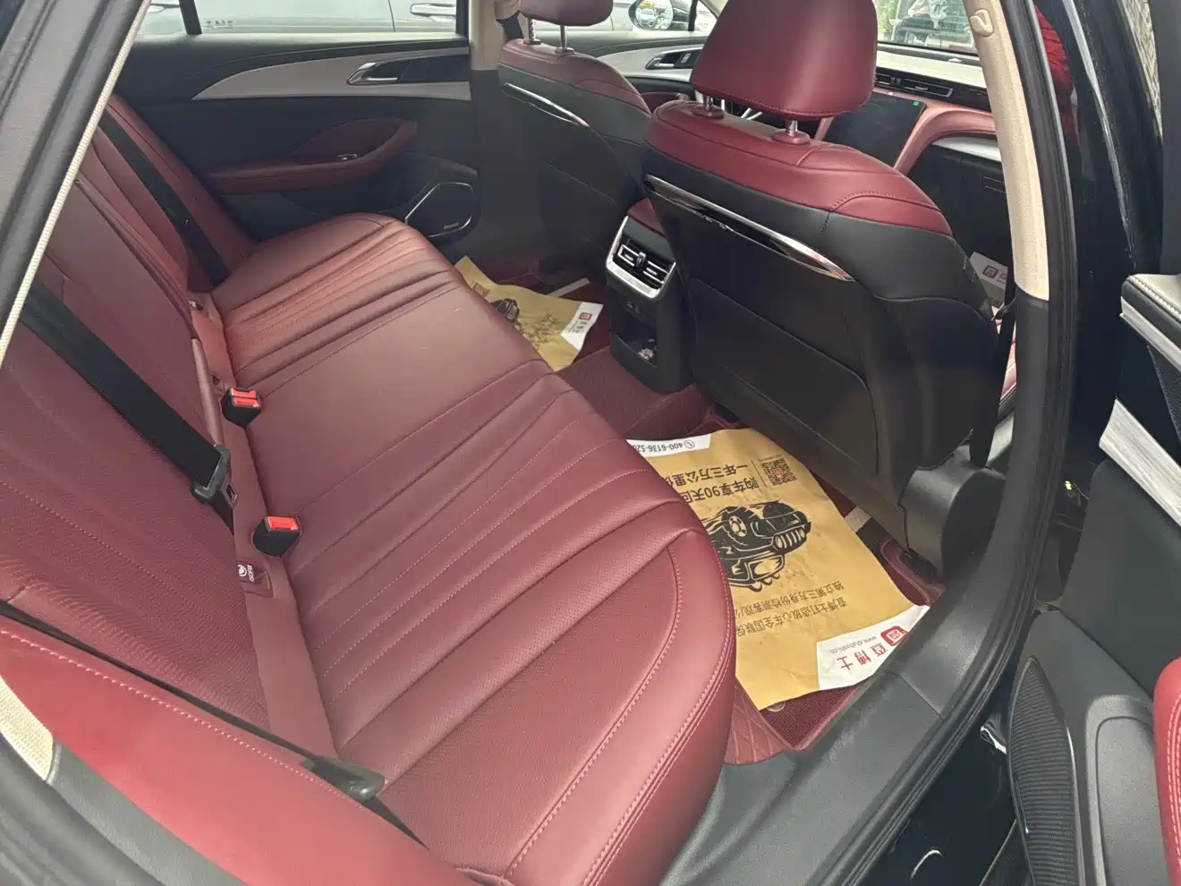 Hongqi H5 2025 1.5T DCT Flag Rhythm 500,000 Units Memorial Edition фото 16