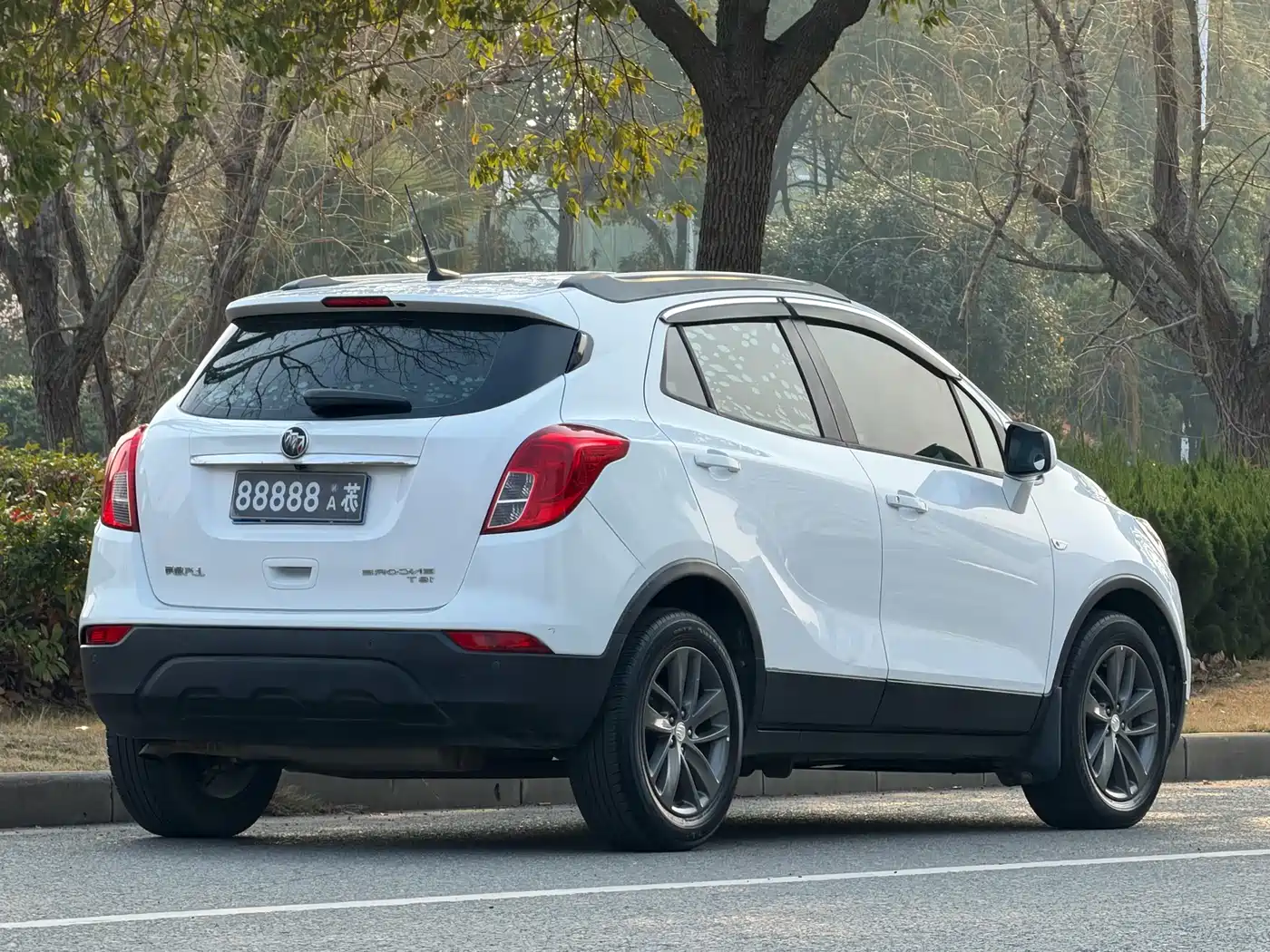 BUICK ANGKOLA