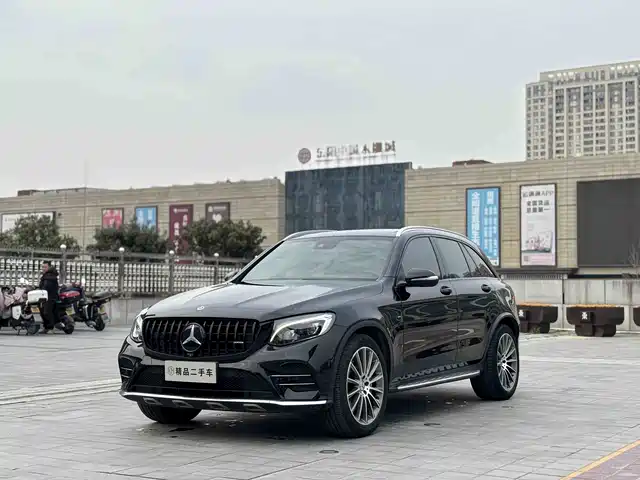 MERCEDES-BENZ GLC AMG