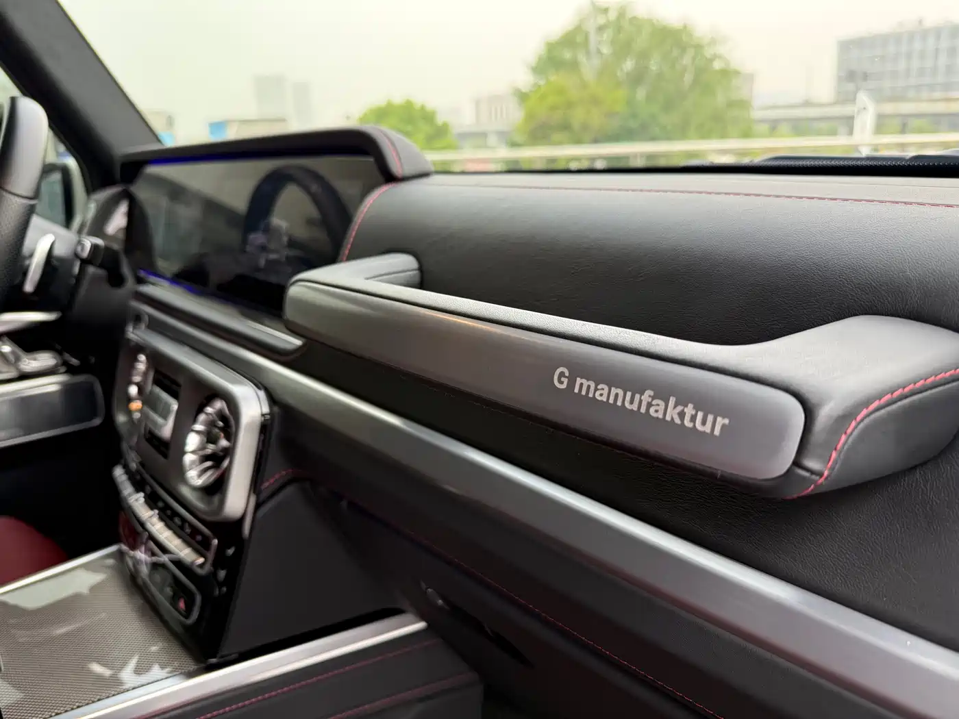 Mercedes-Benz G-Class 2024 G 500 фото 17