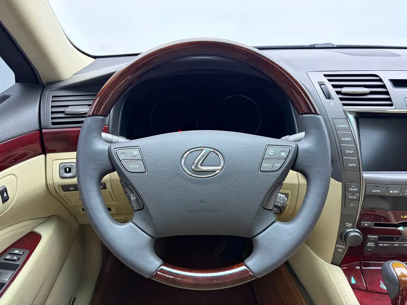 Lexus LS 2006 460L фото 9
