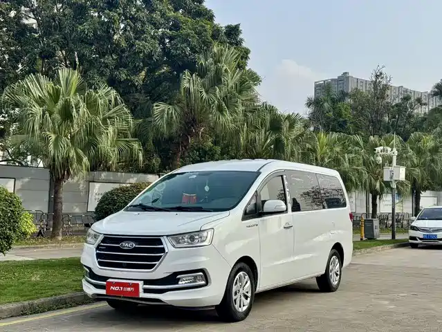 JAC Motors RUIFENG M4
