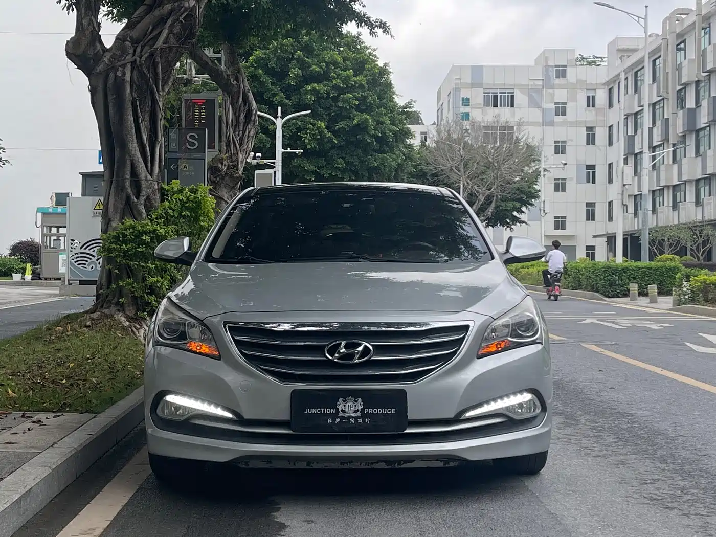 Hyundai Mistra 2014 1.8L Auto Premium DLX фото 2