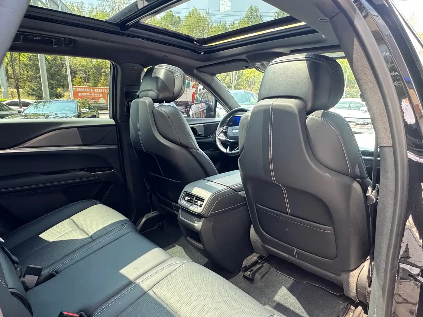 Cadillac XT5 2025 2.0T Luxury фото 14