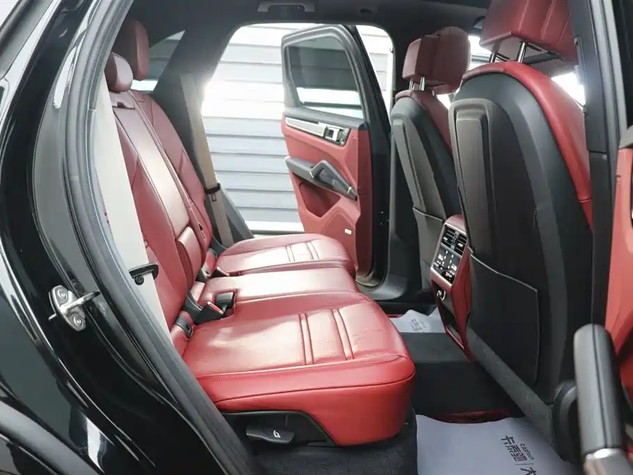 Porsche Cayenne 2023 Cayenne 3.0T Platinum Edition фото 27