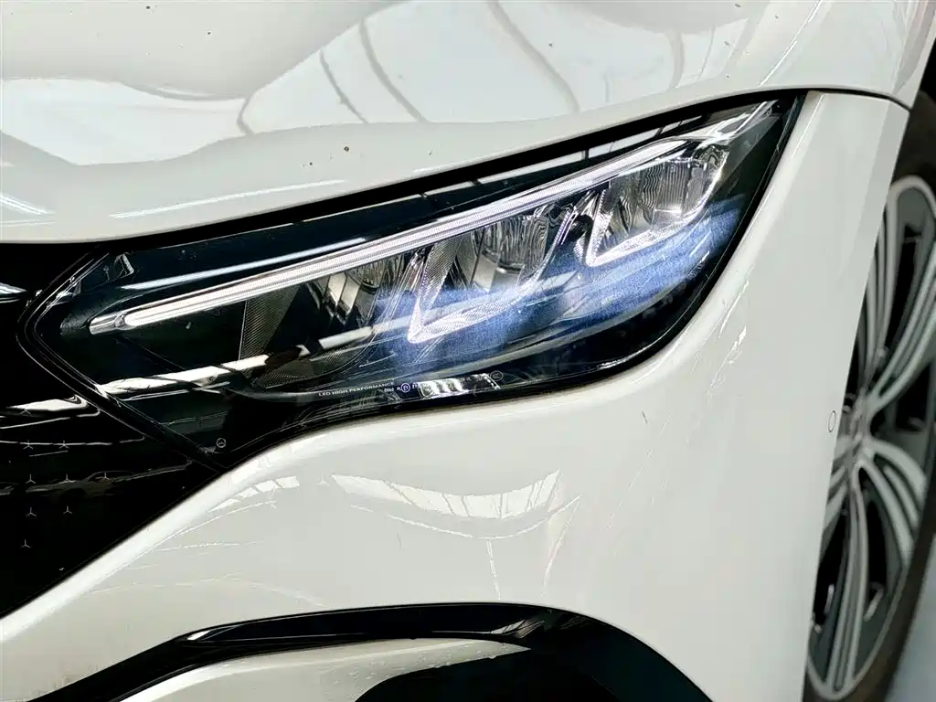 Mercedes-Benz EQE 2025 Model 500 4MATIC Luxury Edition фото 4