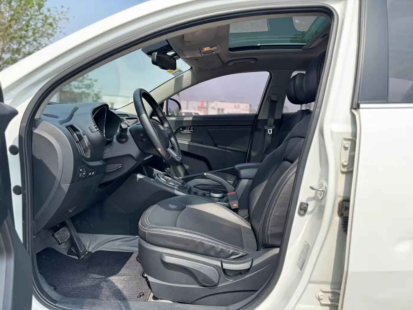 Kia Sportage 2014 2.0L Automatic 2WD DLX фото 26