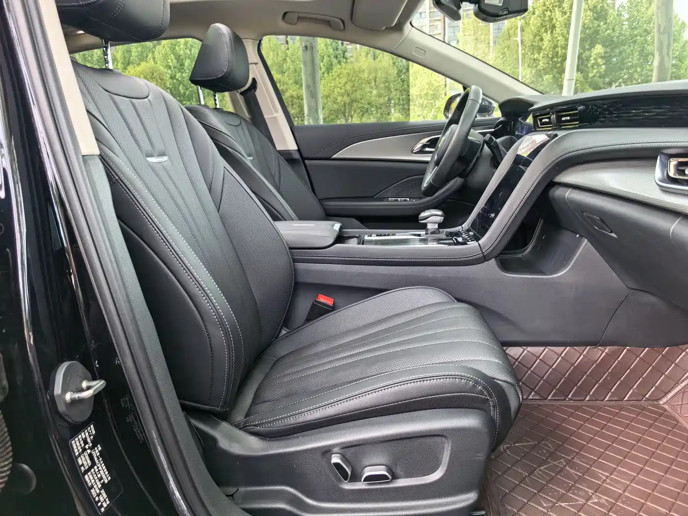 Hongqi H5 2024 1.5T DCT Smart Connect Flag Rhythm Edition фото 19