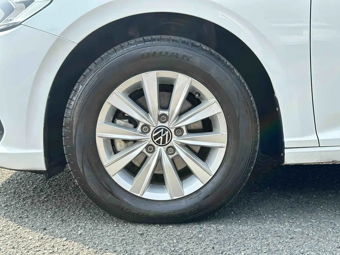 Volkswagen Lavida 2023 1.5L Auto Delight Edition фото 20