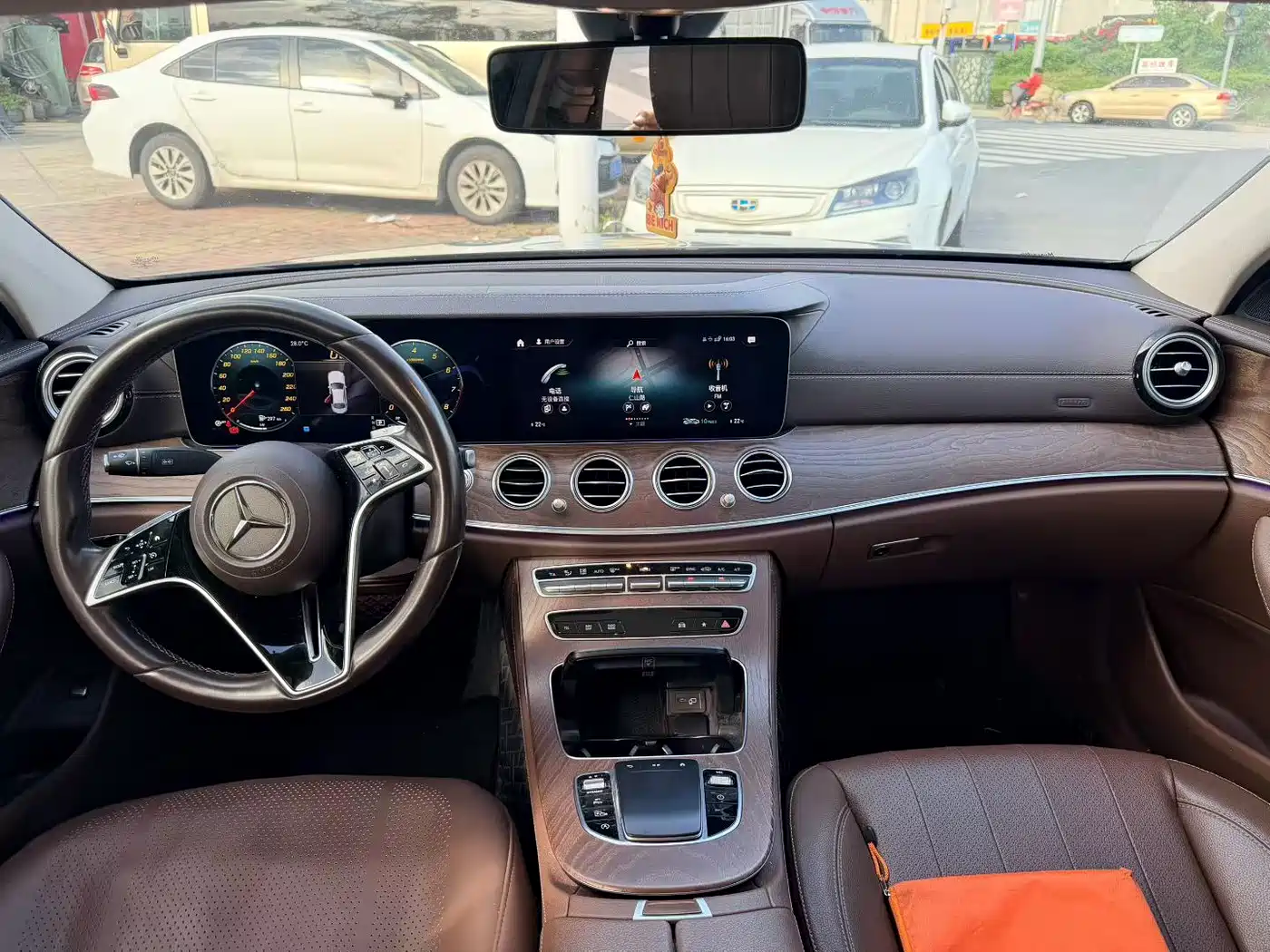 Mercedes-Benz E-Class 2021 E 300 L Fashion фото 3