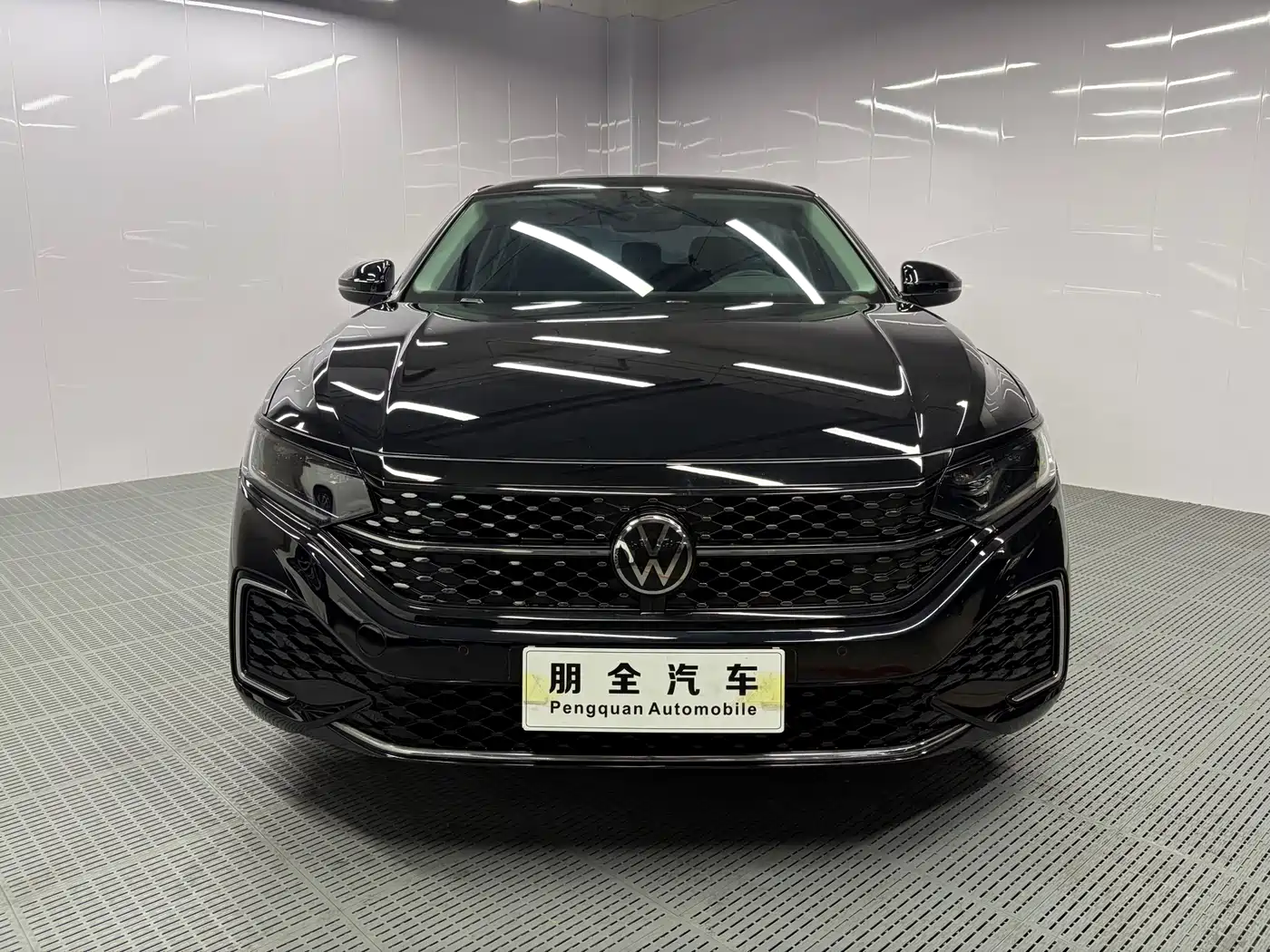 Volkswagen Passat 2023 280TSI Starlight Elite Edition фото 2