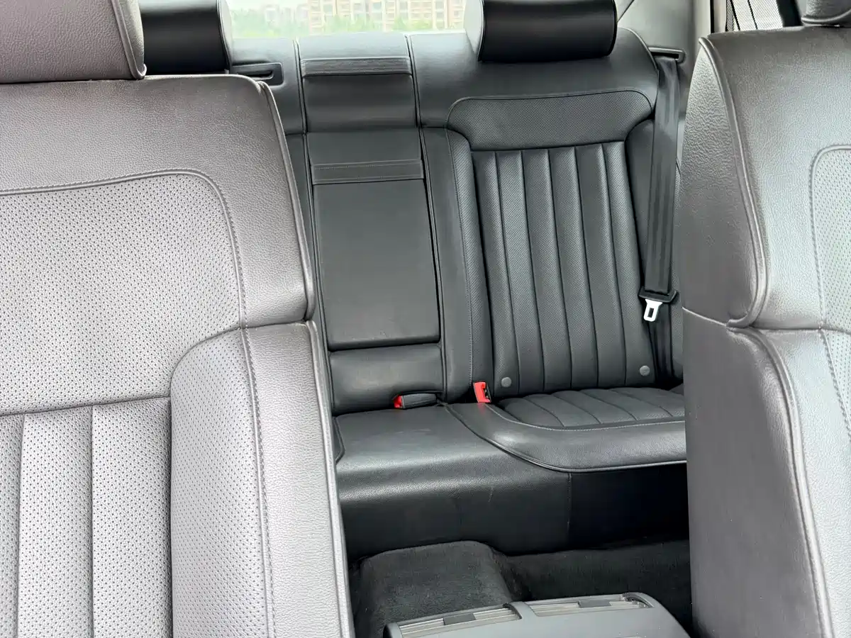 Volkswagen Phaeton 2011 3.6L V6 5-Seater Extended Comfort фото 23