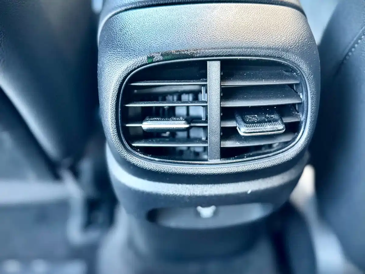 Hyundai Elantra 2023 Model 1.5L CVT LUX Premium Edition фото 18