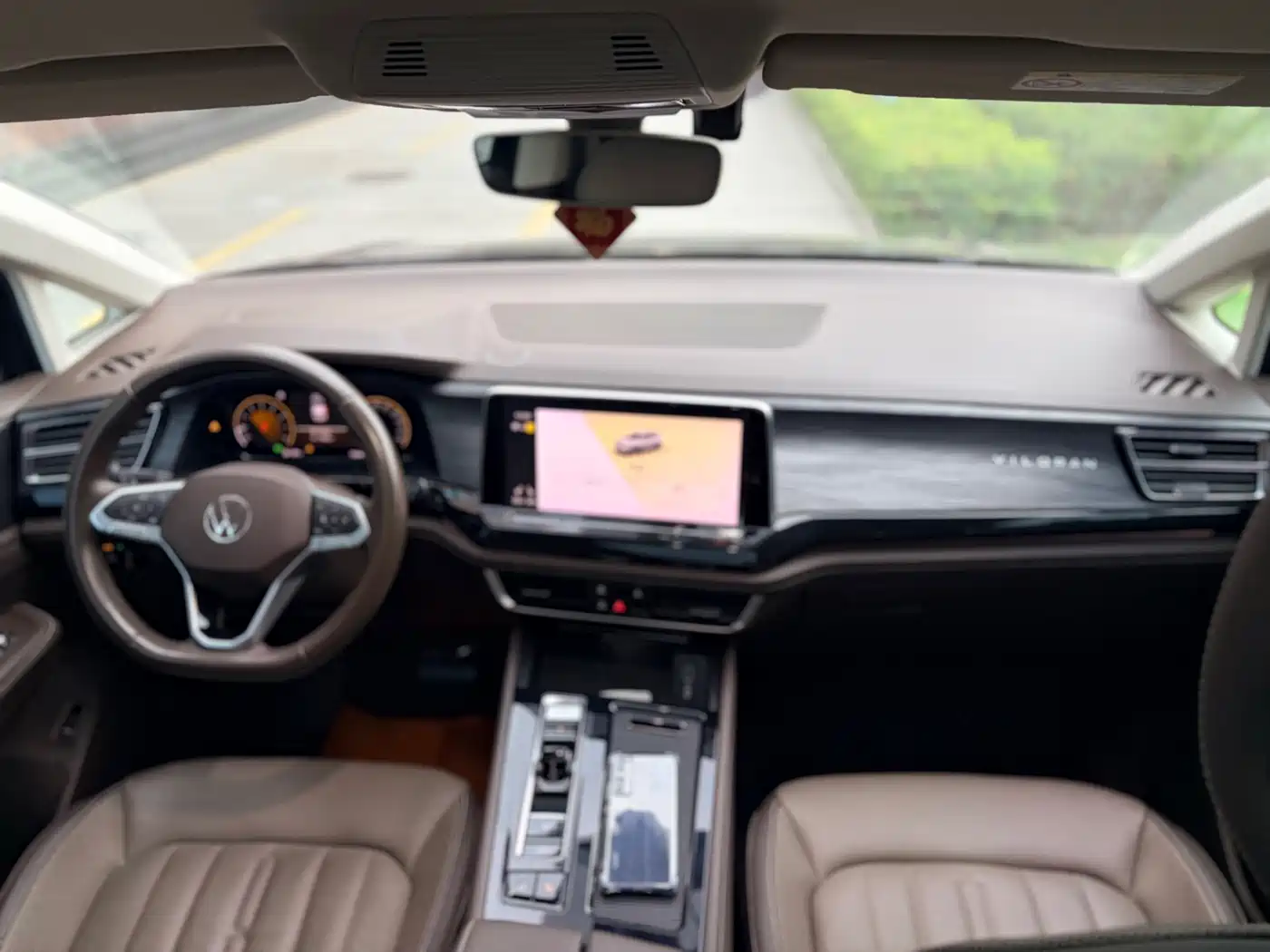 Volkswagen Viloran 2022 330TSI Luxury Edition фото 10