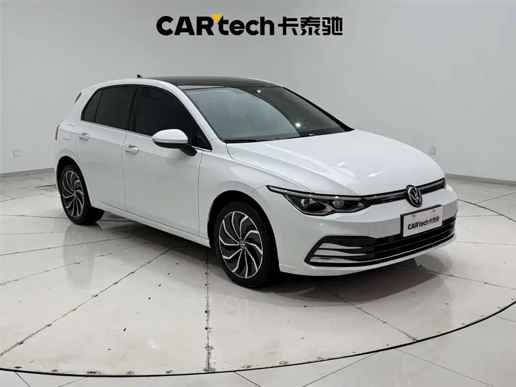 Volkswagen Golf 2023 Facelift 280TSI DSG Pro фото 4