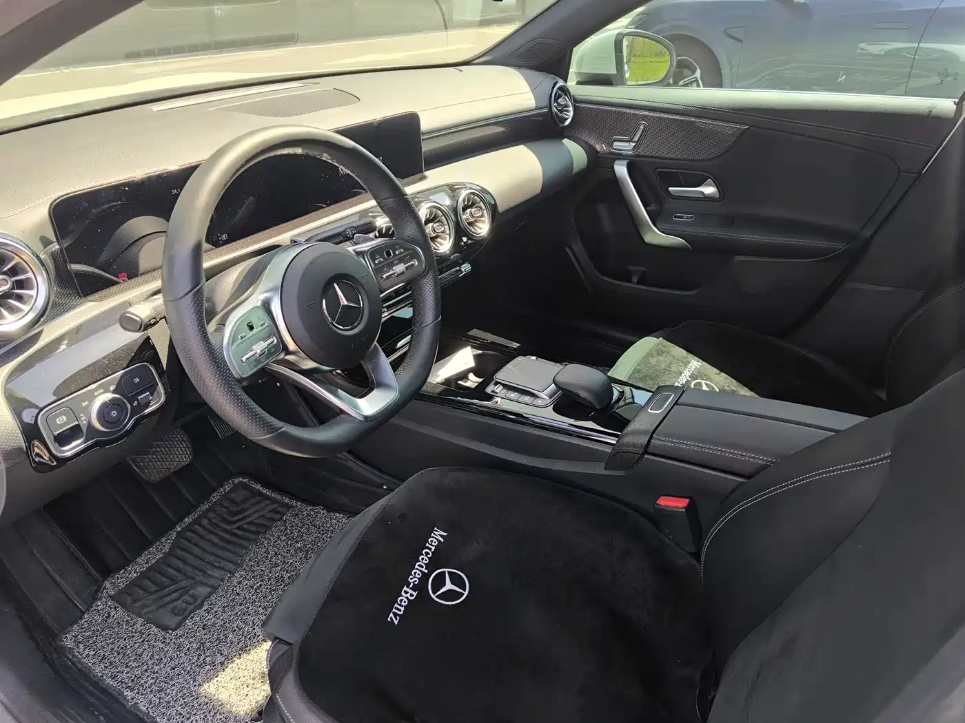 Mercedes-Benz A-Class 2021 A 200 L Sport Sedan Fashion Edition фото 7