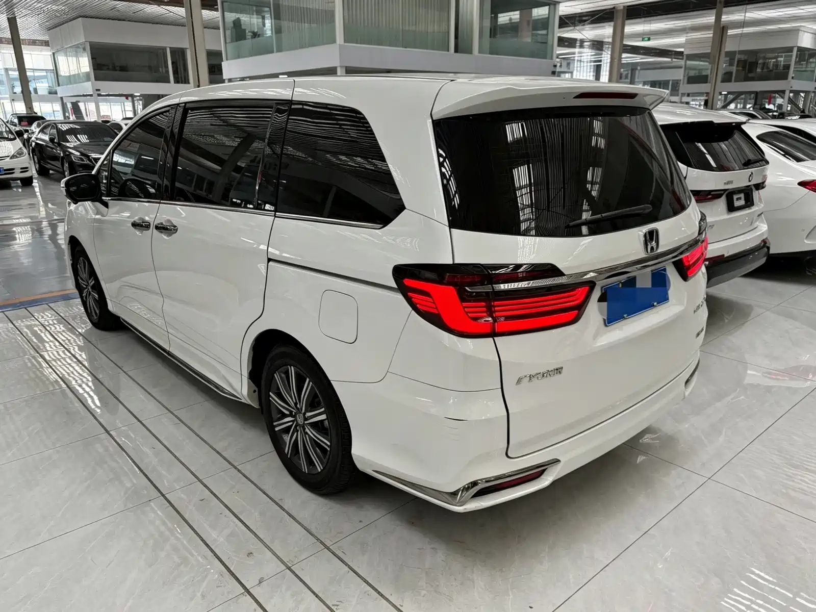 صورة 12 - Honda Odyssey