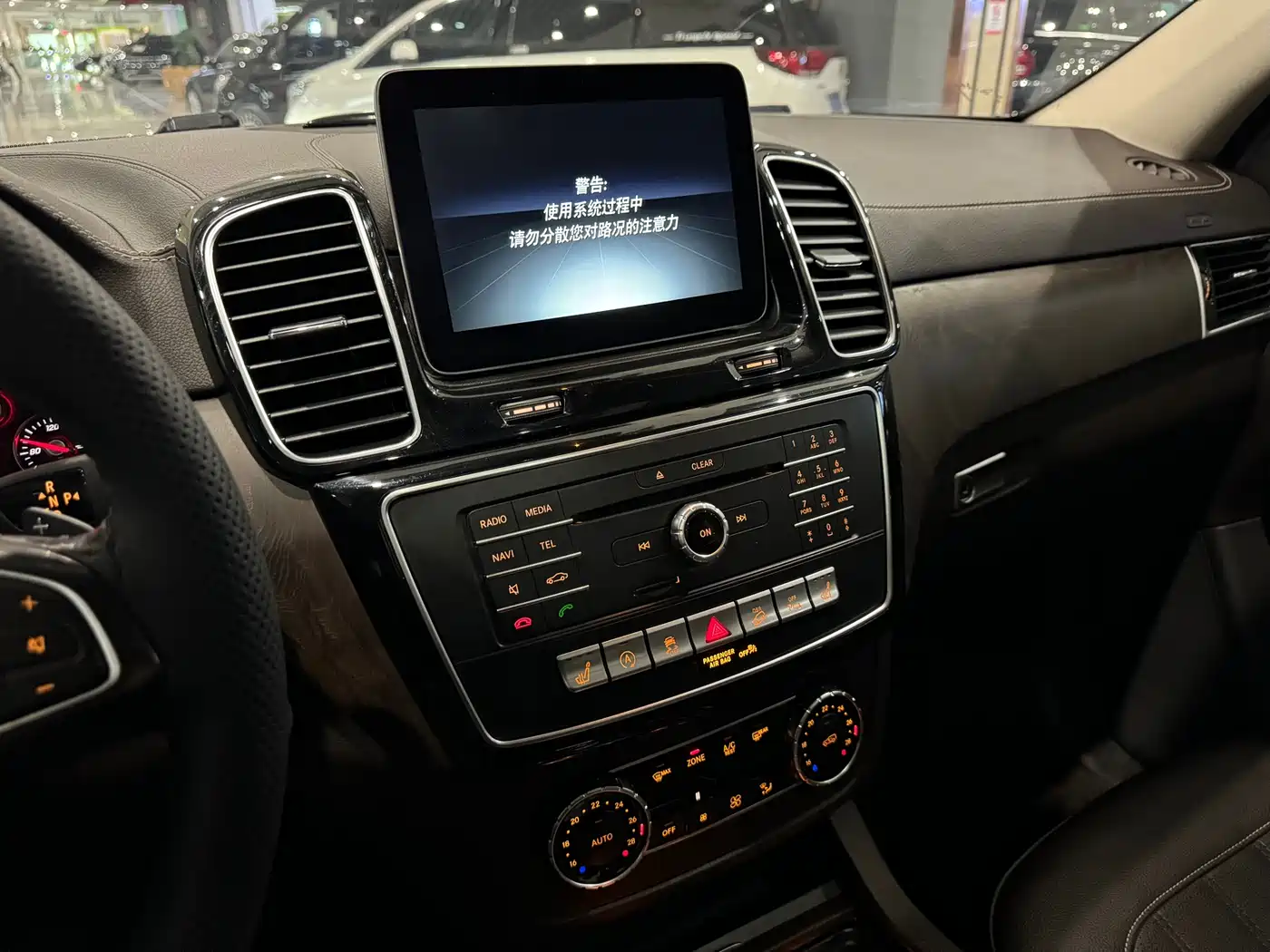 Mercedes-Benz GLE 2017 GLE 320 4MATIC Luxury фото 13
