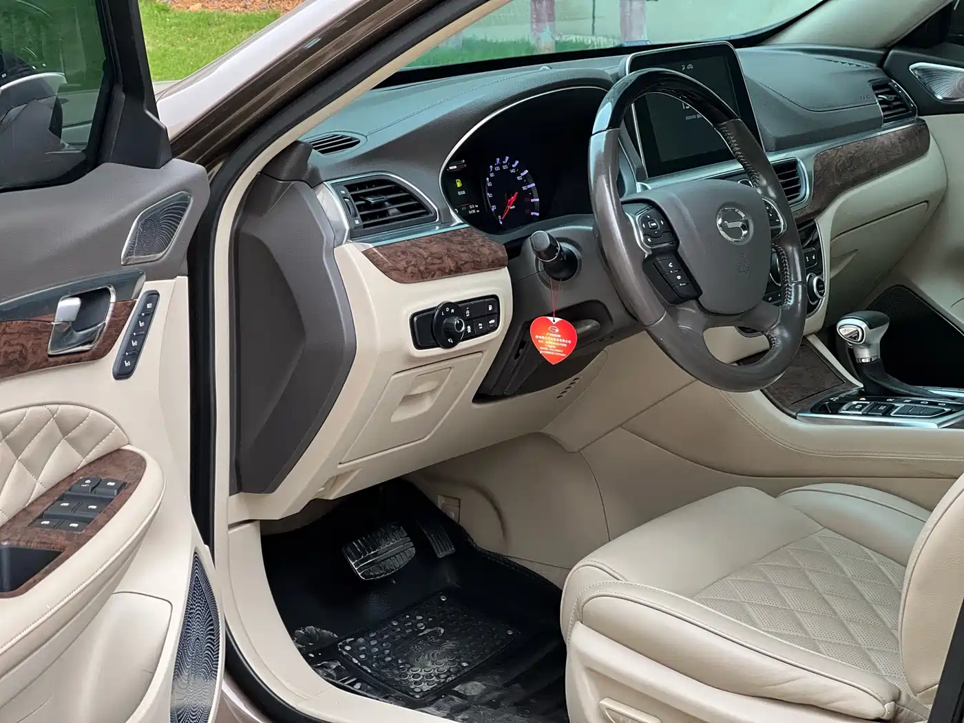 GAC Trumpchi Trumpchi GA8 2016 2016 320T Luxury Edition