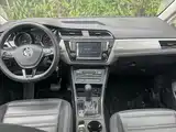 Photo 5 - Volkswagen Touran