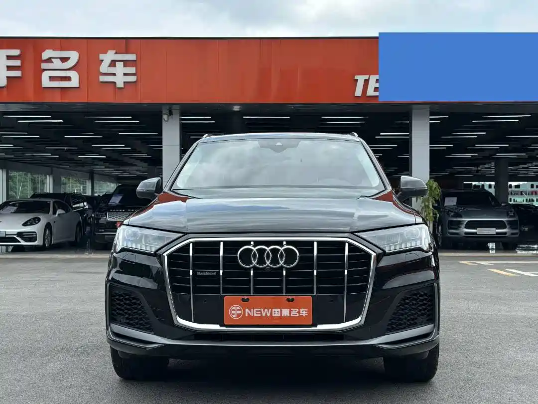 Фото 2 - Audi Q7