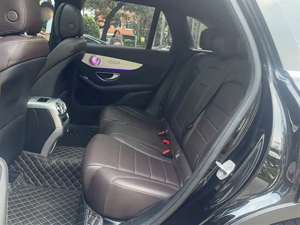 MERCEDES-BENZ GLC