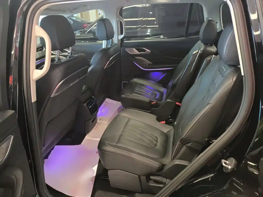 Hongqi HS7 PHEV 2025 2024 2.0T PHEV 4WD Flagship Edition 6-seater