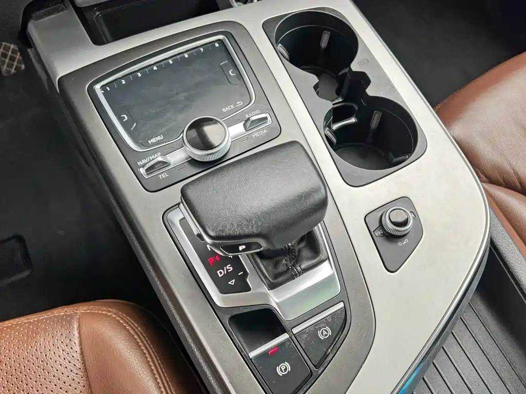 Photo 19 - Audi Q7
