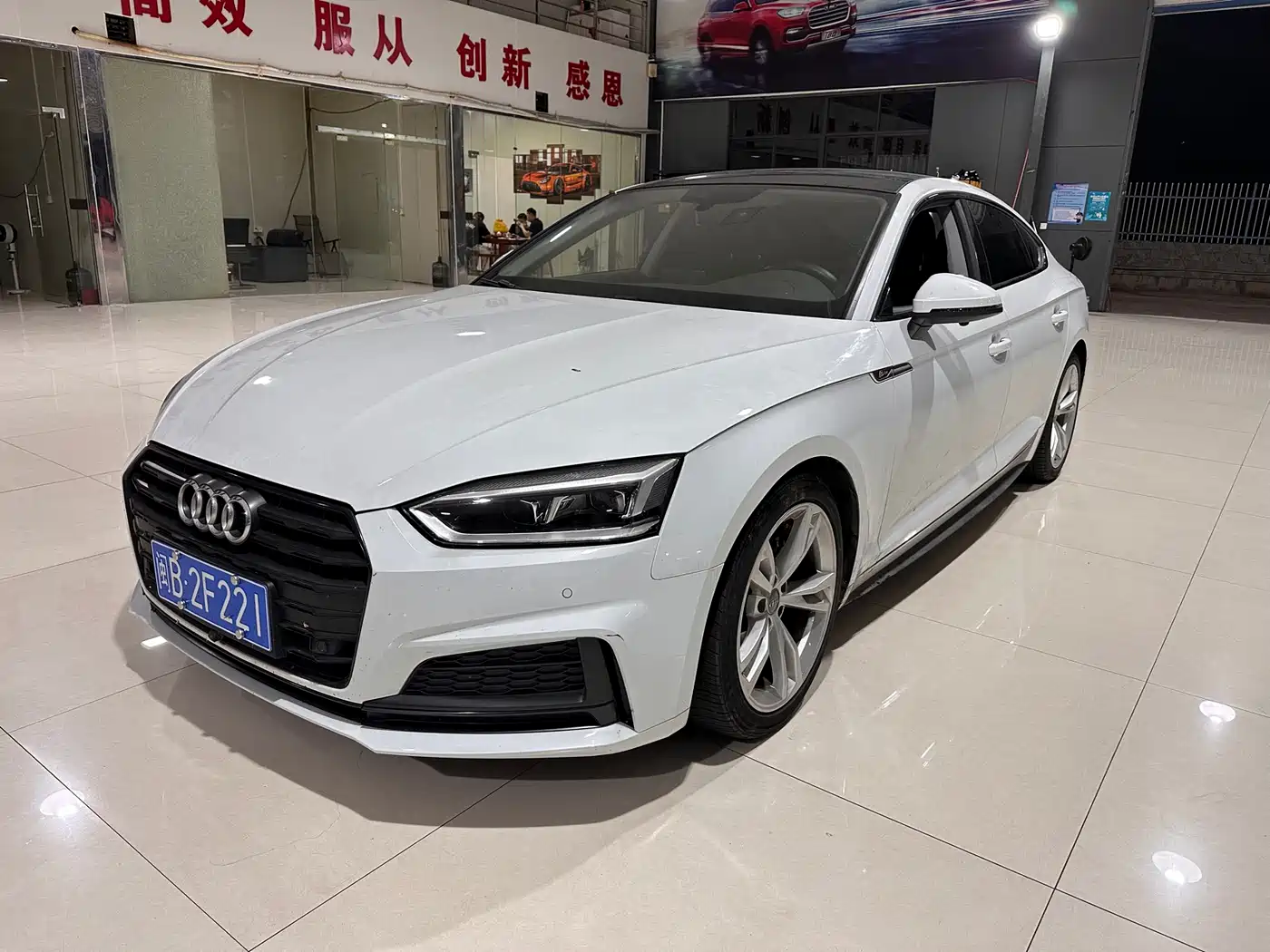 Audi A5 (Import) 2019 Sportback 40 TFSI Fashion фото 3