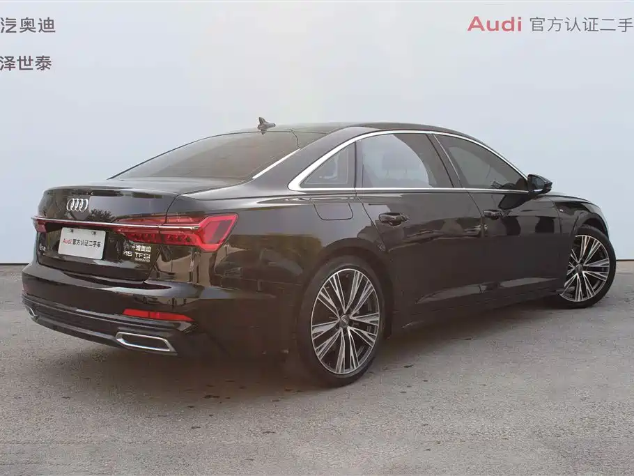 Audi A6L 2021 45 TFSI quattro Exclusive Sport фото 4