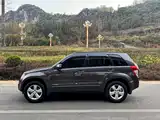 Фото 3 - Suzuki Grand Vitara
