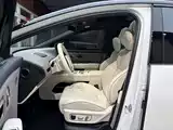 Photo 9 - Li Auto i6