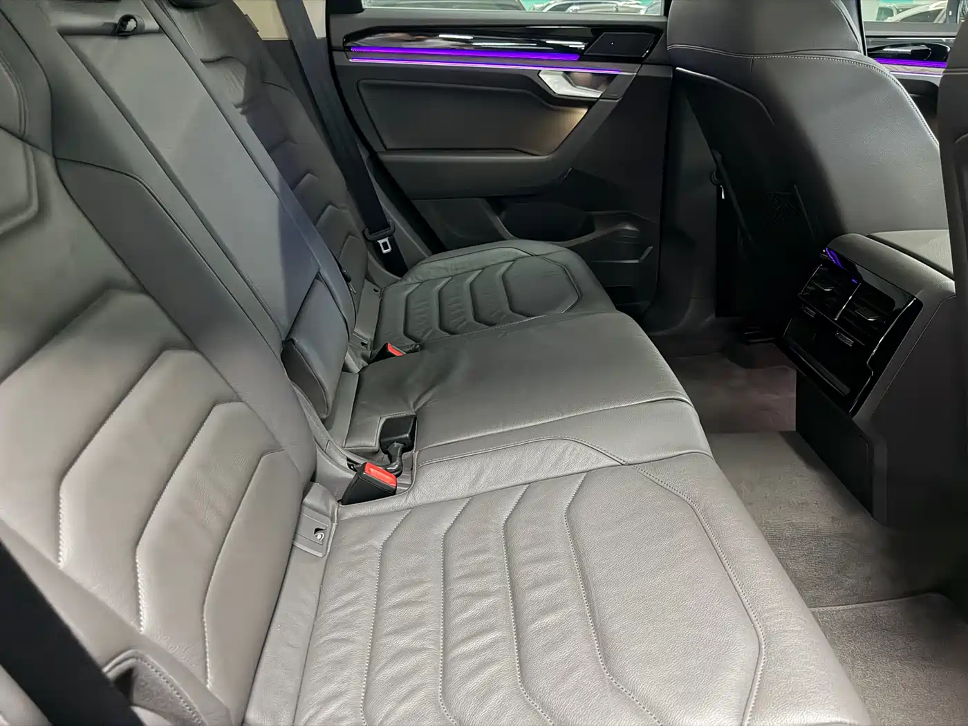 Volkswagen Touareg 2020 3.0TSI Enjoyment Edition China VI фото 7