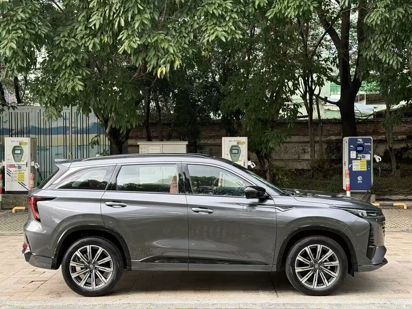 CHANG'AN CS75PLUS