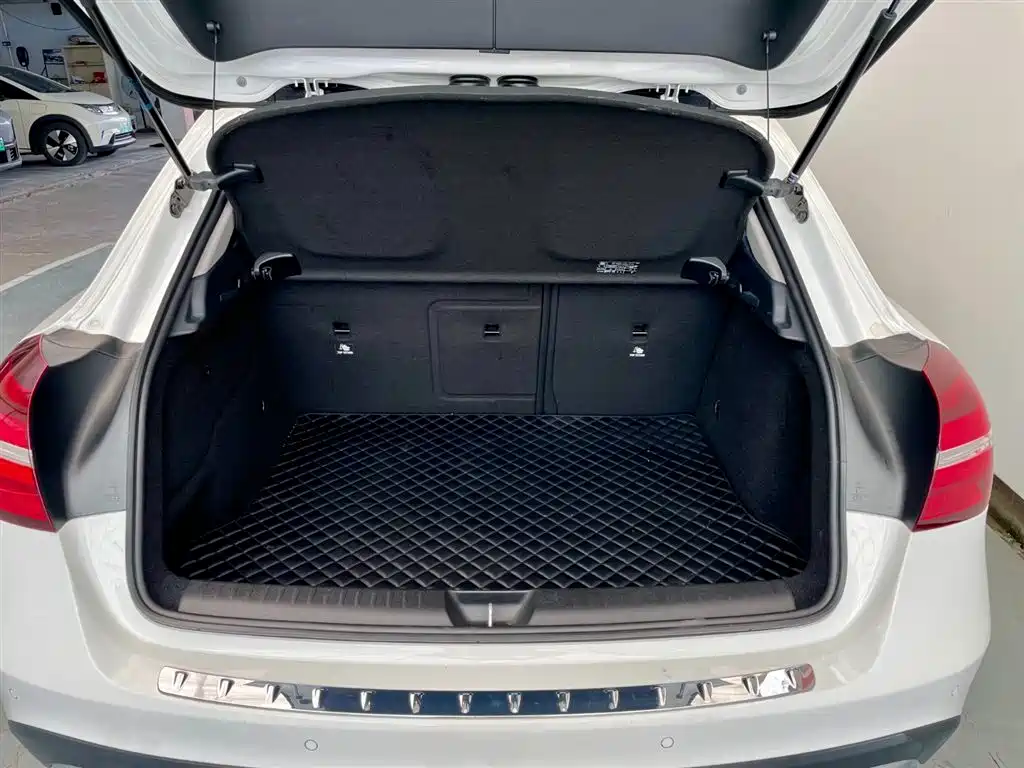Mercedes-Benz GLA 2019 GLA 200 Dynamic фото 17