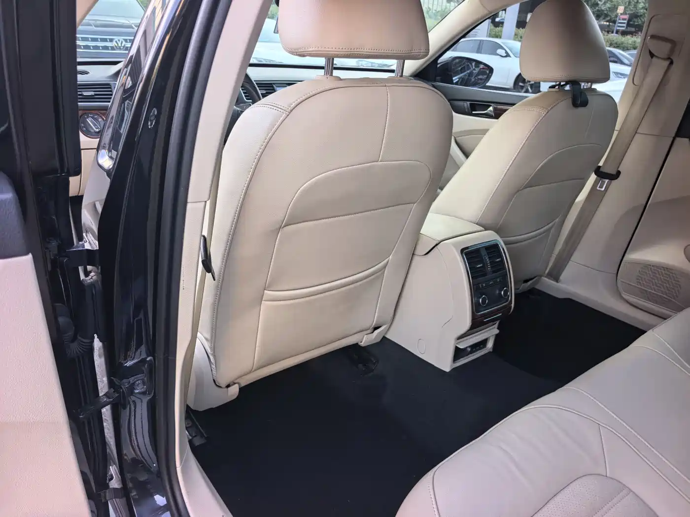 Volkswagen Passat 2013 1.8TSI DSG Yuzun фото 20