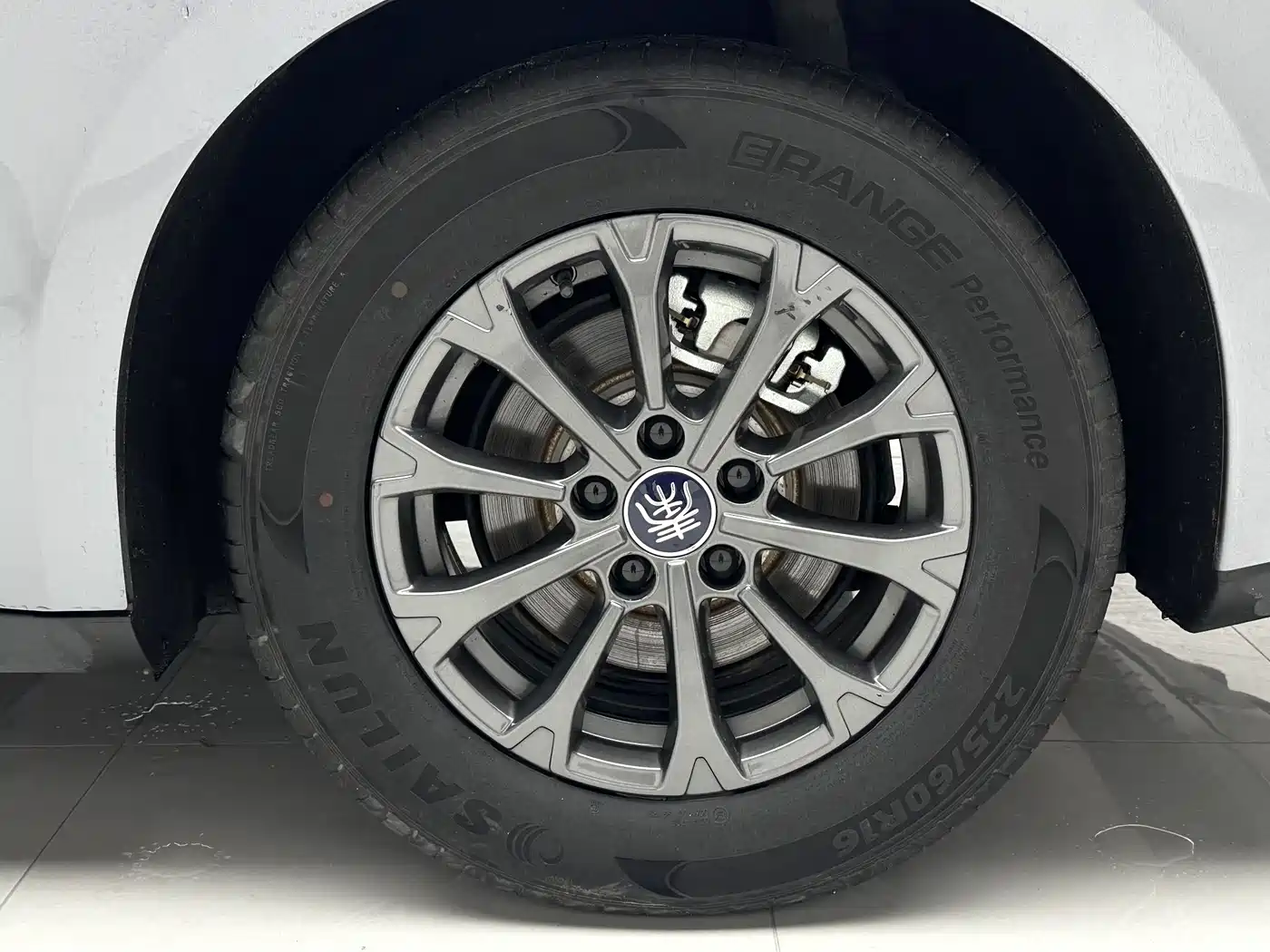 BYD Qin L 2024 DM-i 80KM Leading Edition фото 20
