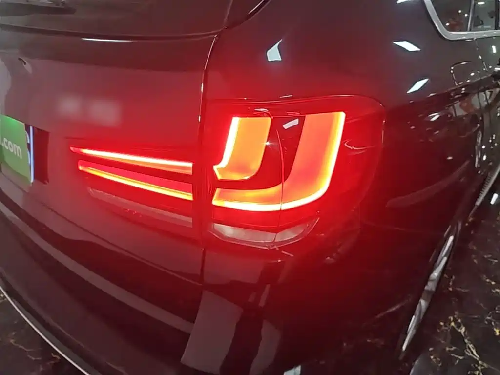 BMW X5 (Import) 2018 xDrive28i фото 8