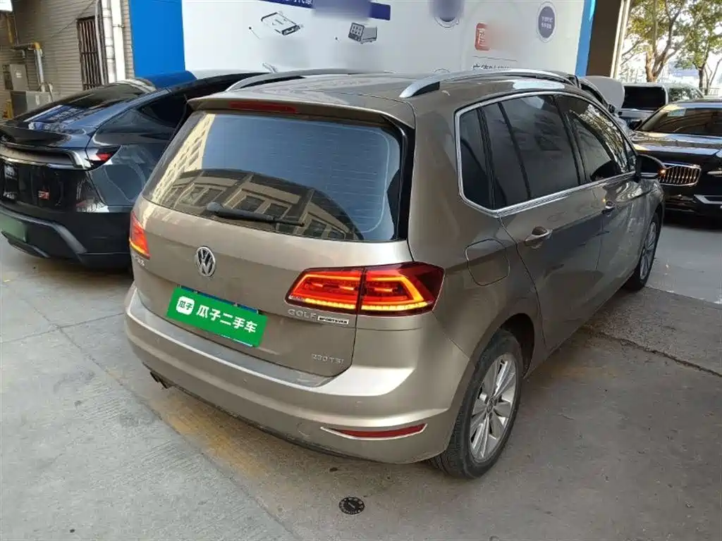 Volkswagen Golf Sportsvan 2018 230TSI Automatic Progressive фото 5