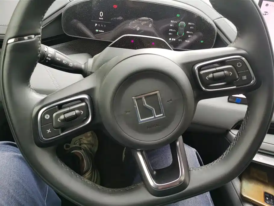 ZEEKR EXTREME KRYPTON 001