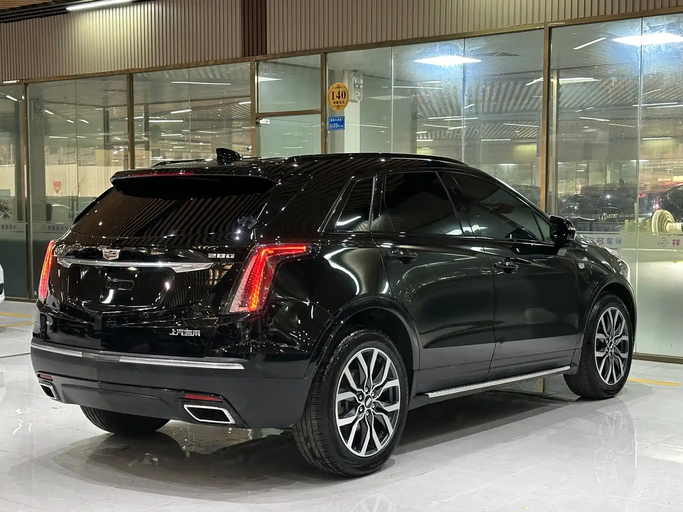 CADILLAC XT5