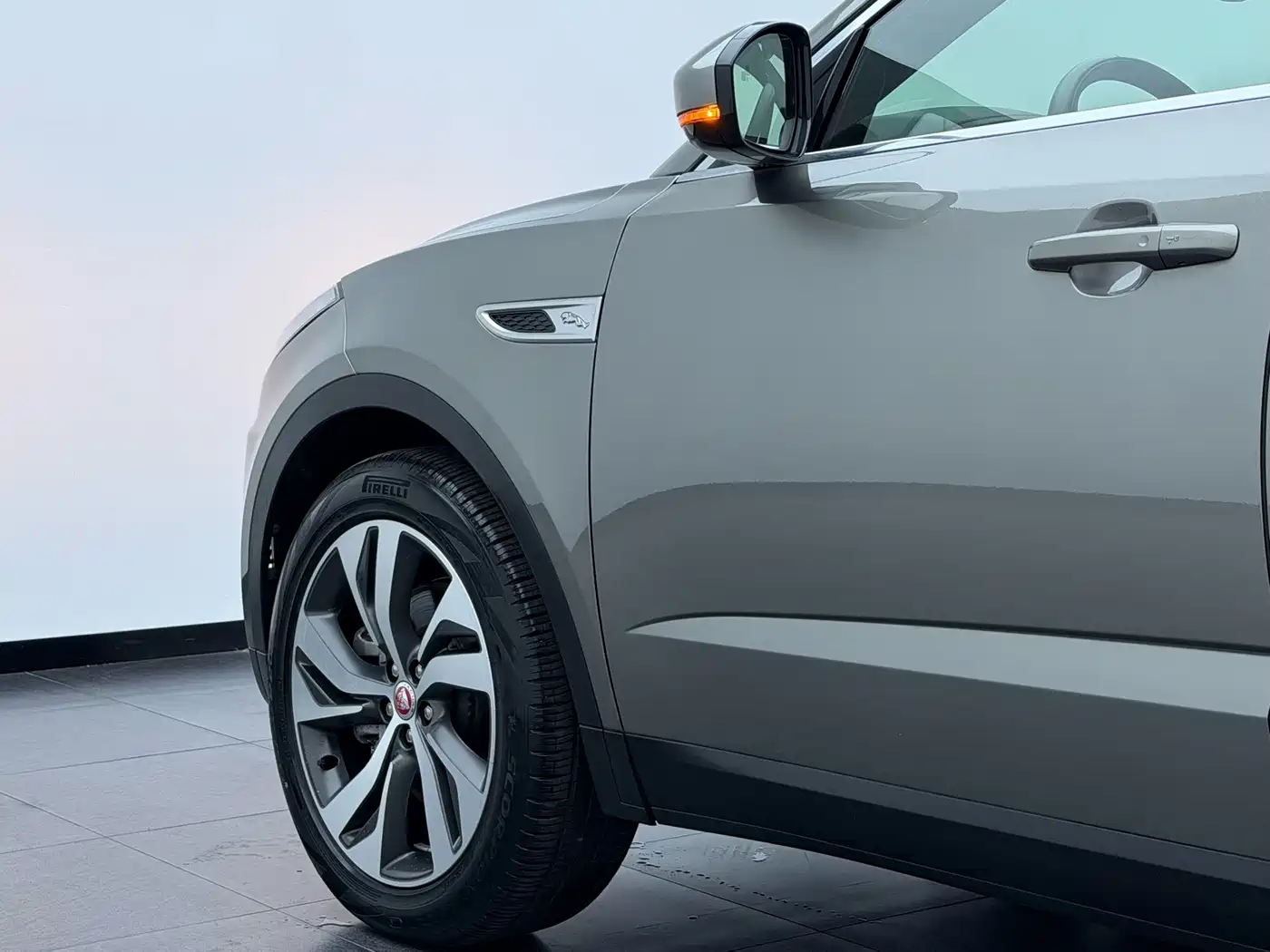 Jaguar E-PACE 2023 2024 Progressive Sport Edition R-DYNAMIC S