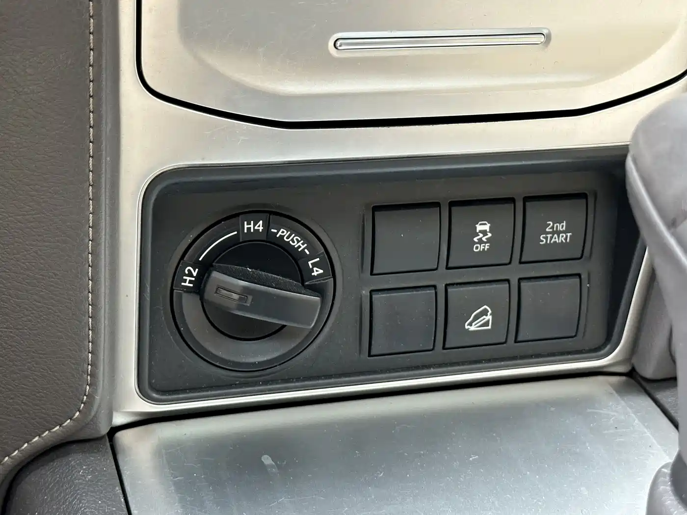 Toyota Prado 2018 3.5L Auto TX фото 28