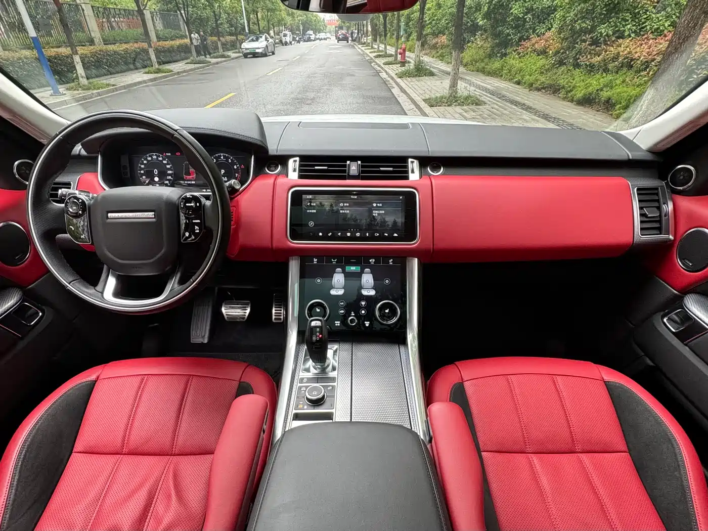 Land Rover Range Rover Sport 2021 3.0 L6 Gloss Black Edition фото 8